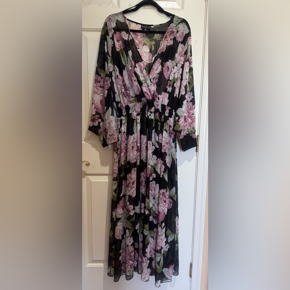 Alexa B Nites Black Elegant Floral Long Sleeve Maxi Dress in size 20W.